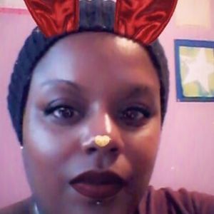 Meet your Posher, Denise